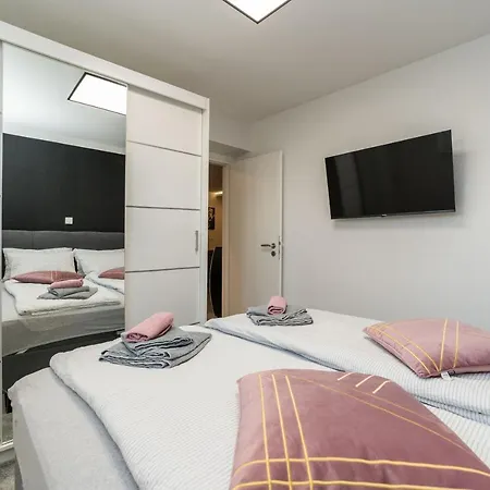 Villa Noemi Holiday Home *