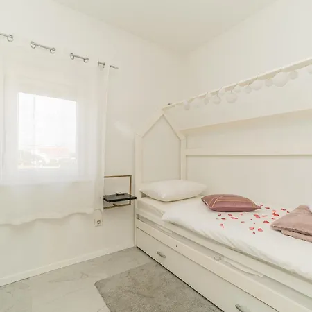Noemi Apartment Poljica (Zadar)